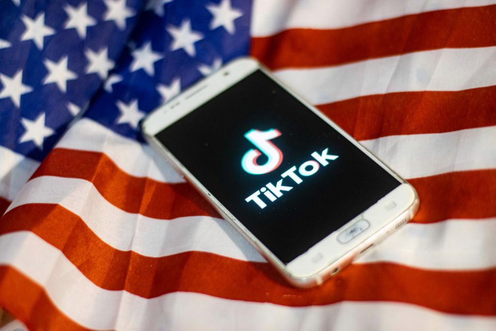 Donald Trump zablokował TikTok w USA. Tak jakby