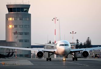 "Zaufanie się buduje, a nie kupuje". Kontrolerzy ruchu lotniczego wydali oświadczenie