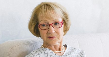 Kontrowersje ws. renty wdowiej. "Miało być więcej, wychodzi na to samo"