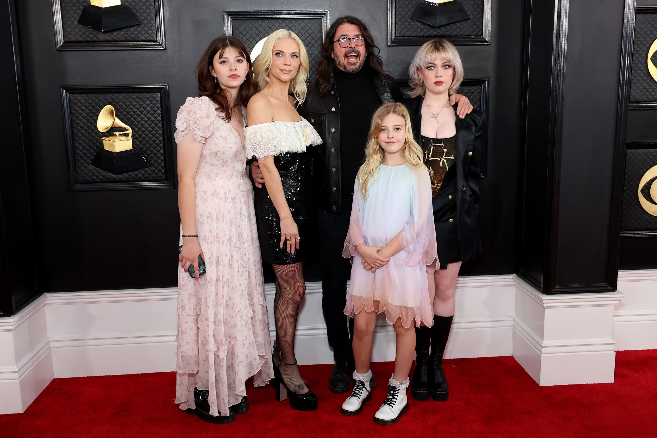 Dave Grohl z żoną i córkami