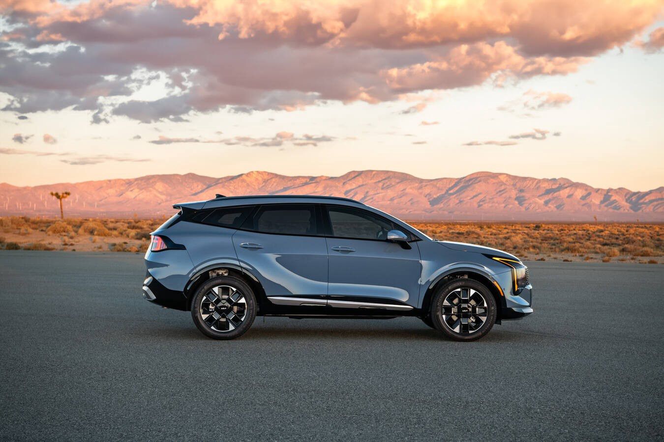 2026 Sportage HEV
Kia America, Models, Profile, Photos, Sportage HEV, 2026 Sportage HEV