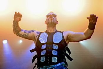 Kraków: Epickie hymny sławiące dawnych herosów. Sabaton i The Legendary Orchestra wystąpią 22 listopada w Tauron Arenie