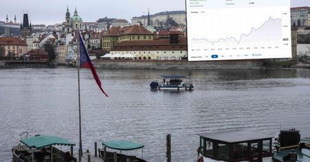 Czeska korona rekordowo mocna, a złoty traci. Oto dlaczego tak się dzieje