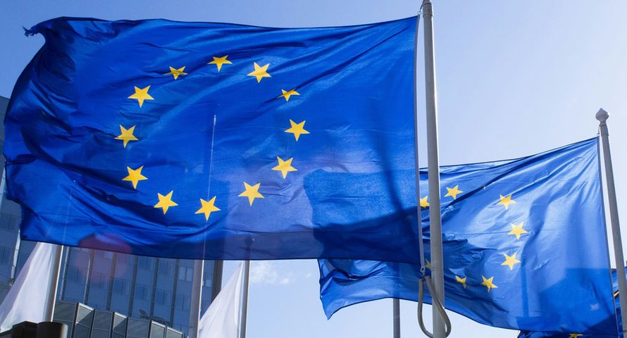 Koniec darmowego korzystania z treści przez AI? Europosłowie chcą zmian w prawie