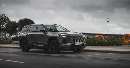 Szukamy Japonii w Polsce z Toyotą RAV4