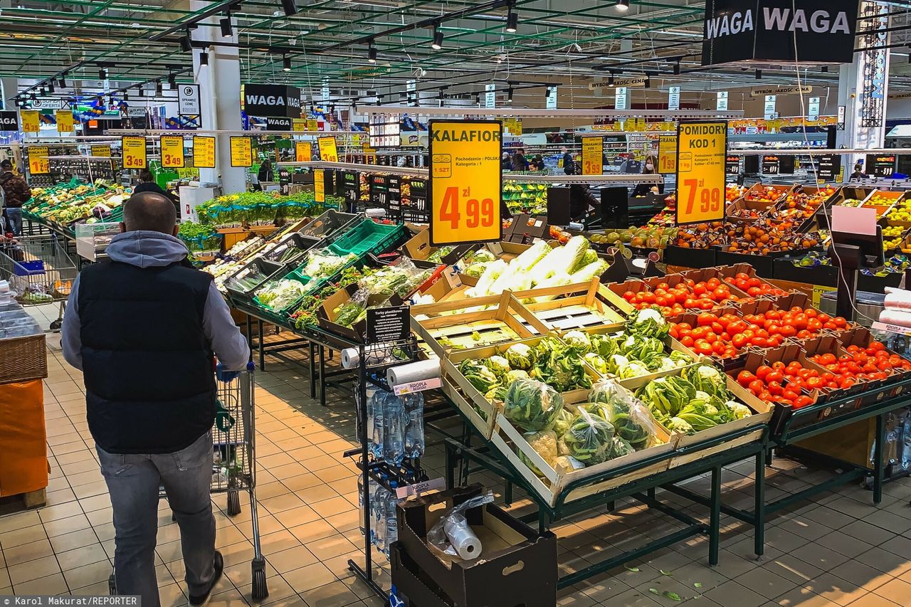 Sprawdzili warzywa i owoce w sklepach. Wyniki kontroli niepokoją