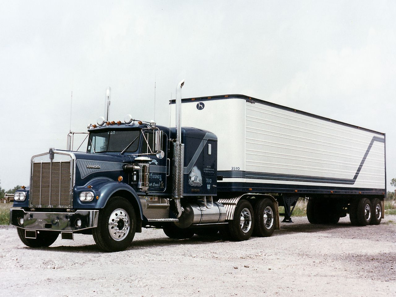 1961 Kenworth W900