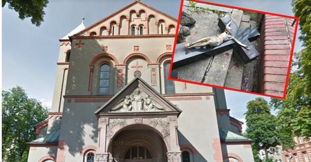 Podczas niszczenia pomnika zranił się i trafił na SOR
