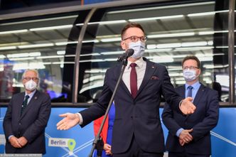 Wiceminister zapewnia o 100 mld zł na inwestycje. Samorządowcy krytykują Program Inwestycji Strategicznych