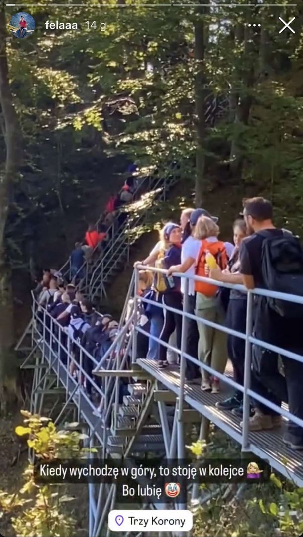 Kolejka na platformę widokową na Trzech Koronach