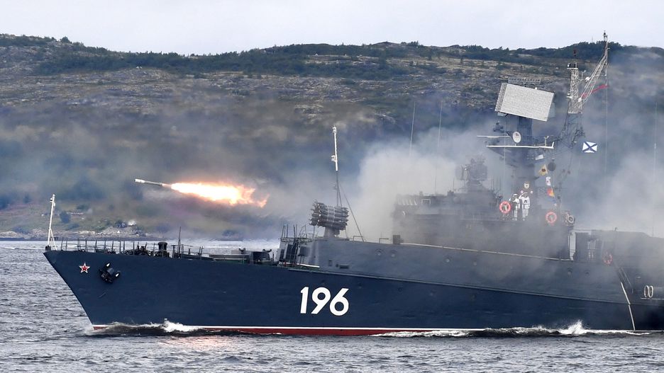 SEVEROMORSK, RUSSIA  JULY 25, 2021: The Monchegorsk small anti-submarine ship takes part in a naval parade marking Russian Navy Day in the Kola Bay. Lev Fedoseyev/TASS (Photo by Lev Fedoseyev\TASS via Getty Images)