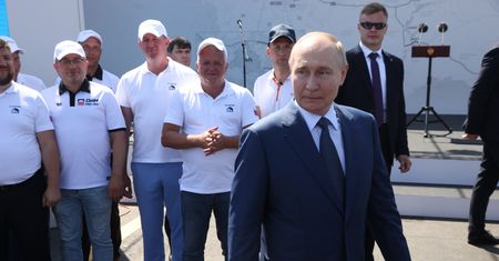 Unia Europejska chce dokręcić śrubę Rosji. Omawiają nowe opcje