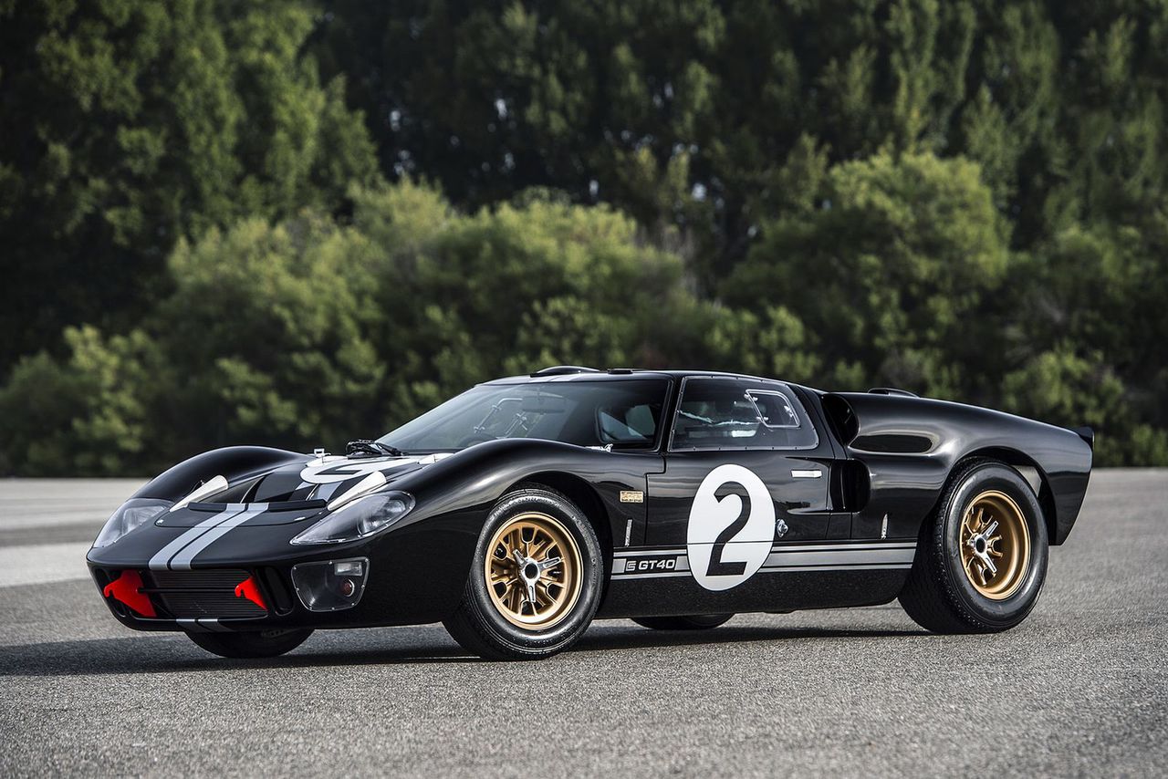 GT40 50th Anniversary w wykonaniu Shelby i Superperformance