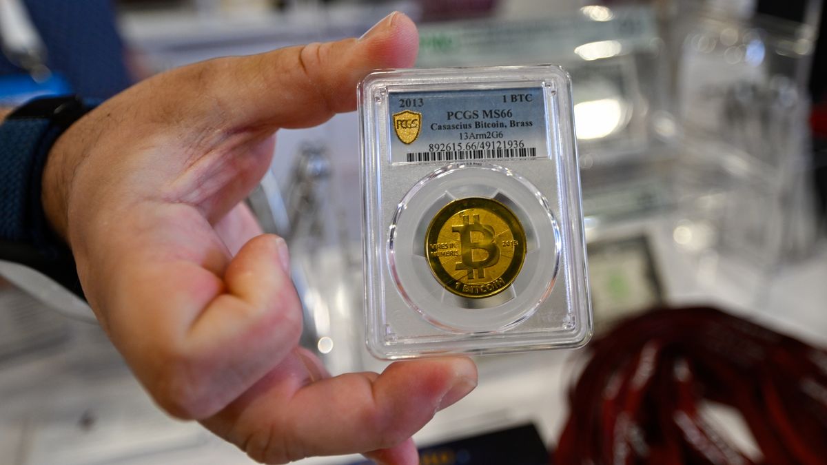 Nerwowość na rynku krypto. Bitcoin najniżej od tygodni