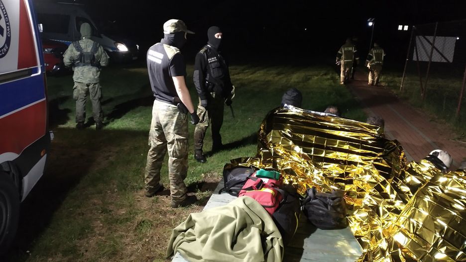 12 cudzoziemców utknęło w rozlewiskach Narwi, przekraczając polsko-białoruską granicę