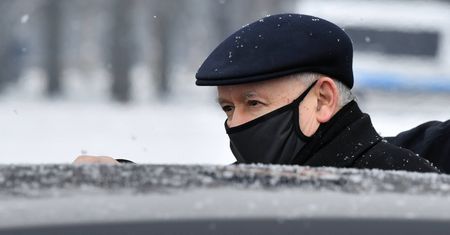 Jarosław Kaczyński miał się zaszczepić, ale coś poszło nie tak