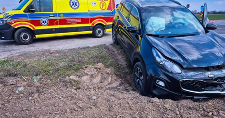 Pijany kierowca spowodował wypadek w Rogozinie – są ranni!