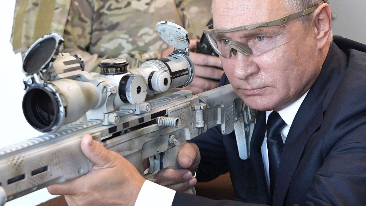 Rosyjski ekonomista: Putinowi nigdy nie skończą się pieniądze na wojnę