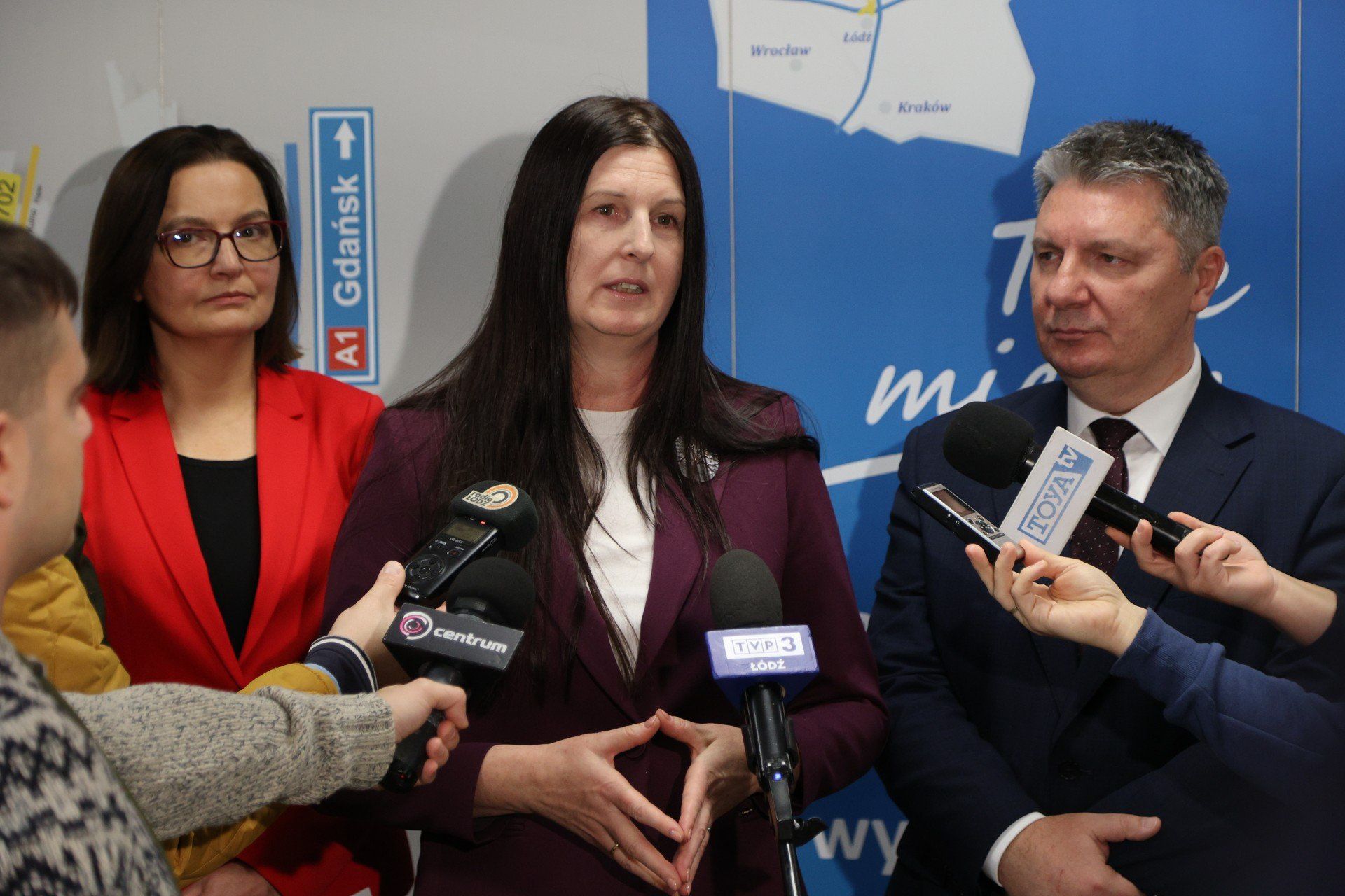 Odpady składowane są w postaci beczek, te umieszczone są w mauzerach. Są to substancję toksyczne, żrące, rakotwórcze, łatwopalne, które w swoim składzie zawierają duże stężenie kwasu siarkowego, związków chromu oraz wiele innych toksycznych substancji