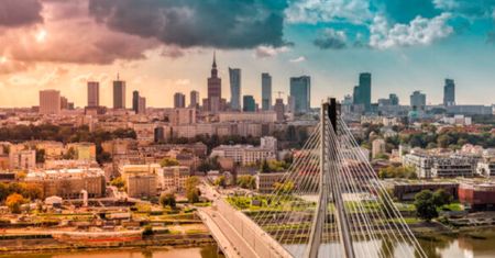 Polskie miasta są 30-, nie 15-minutowe. Warszawa liderem regionu