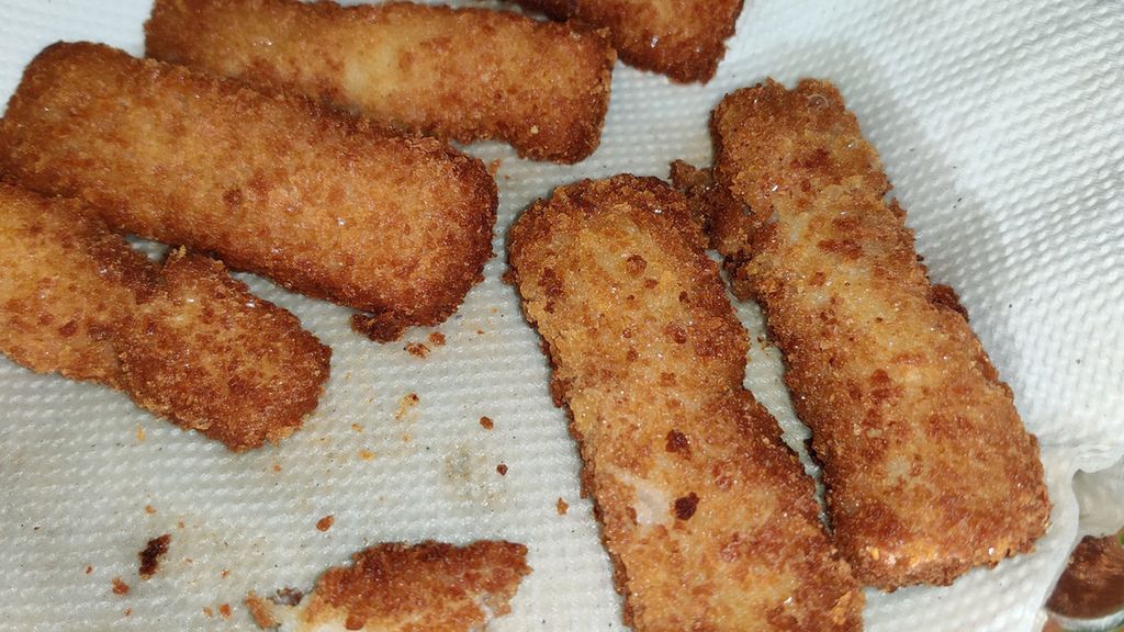 Lekarz przez miesiąc jadł przetworzoną żywność i zdążył się od niej uzależnić.