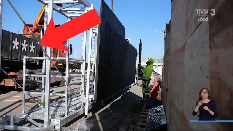 TVP tak wykadrowało ciężarówkę, że nie było widać "ośmiu gwiazdek"