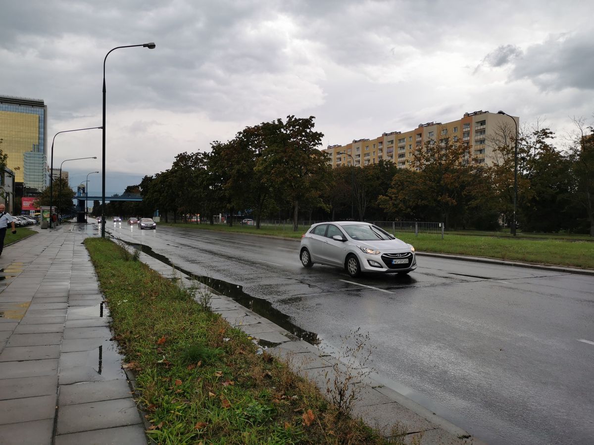 Pogoda na weekend. Deszcz osłabnie dopiero w niedzielę