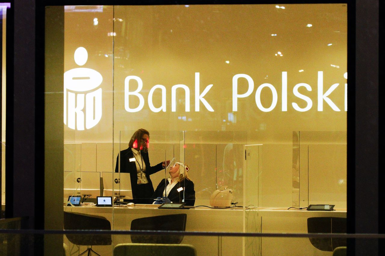 Poranne problemy z dostępem do kont. Skarżyli się klienci dwóch banków