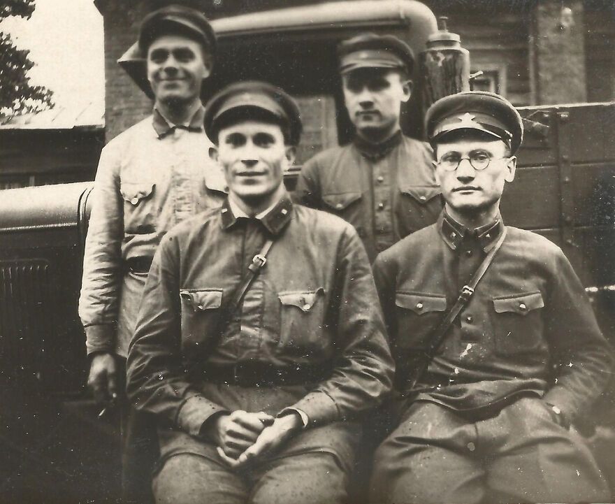 Niesamowita historia fotografa, który dokumentował początki ZSRR. Takich zdjęć jest bardzo mało 16