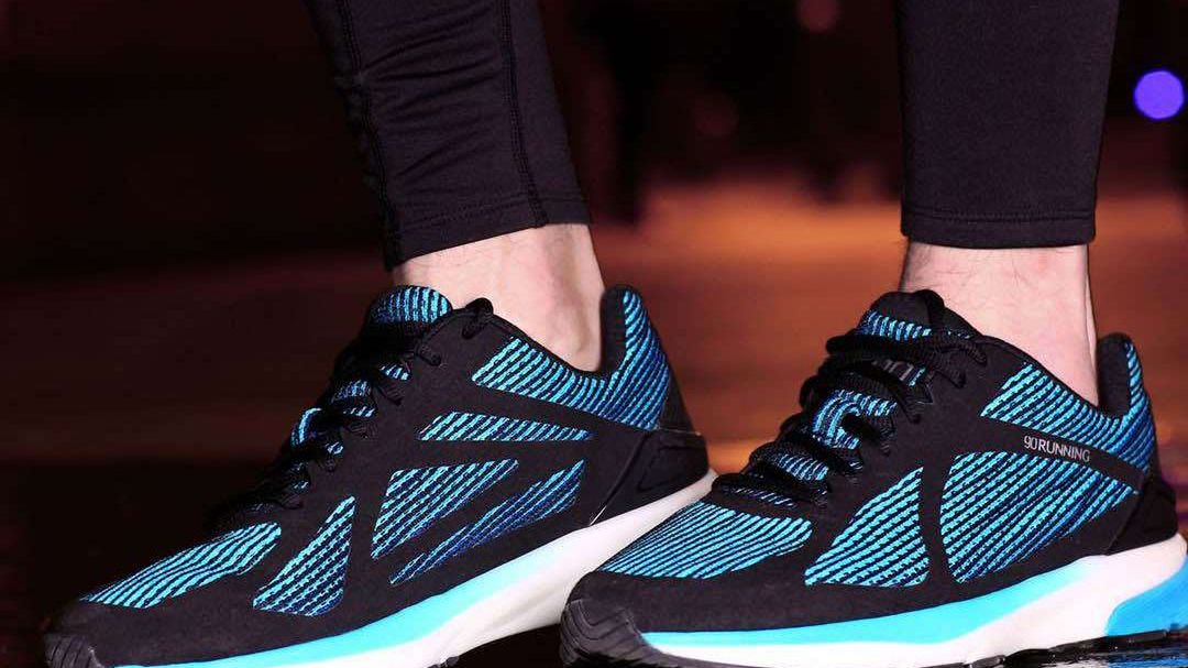 Xiaomi nie przestaje zaskakiwać. Firma prezentuje... inteligentne buty! 1