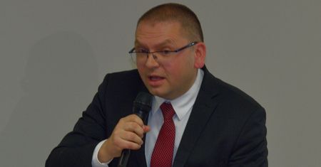 Podarł uchwałę. SN zdecydował ws. immunitetu sędziego Nawackiego