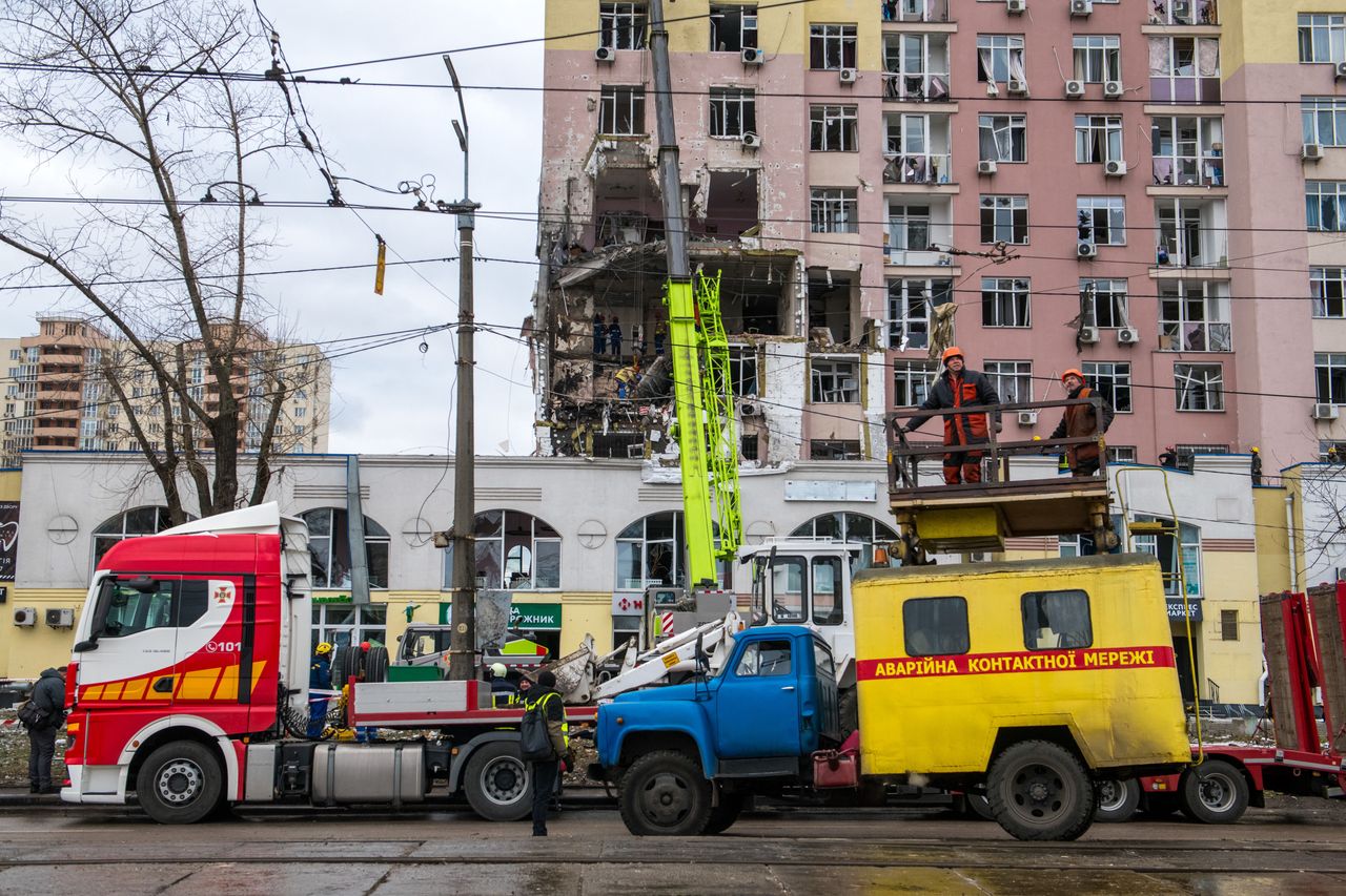 Kindżały i Shahedy. Blisko 500 dronów i 40 rakiet