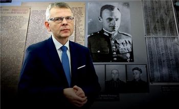 Wątpliwości za 750 tys. złotych. Raport, który obciąża dyrektora Instytutu Pileckiego