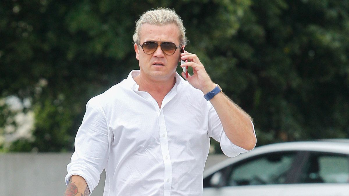 Jarosław Jakimowicz przed TVP, fot.AKPA