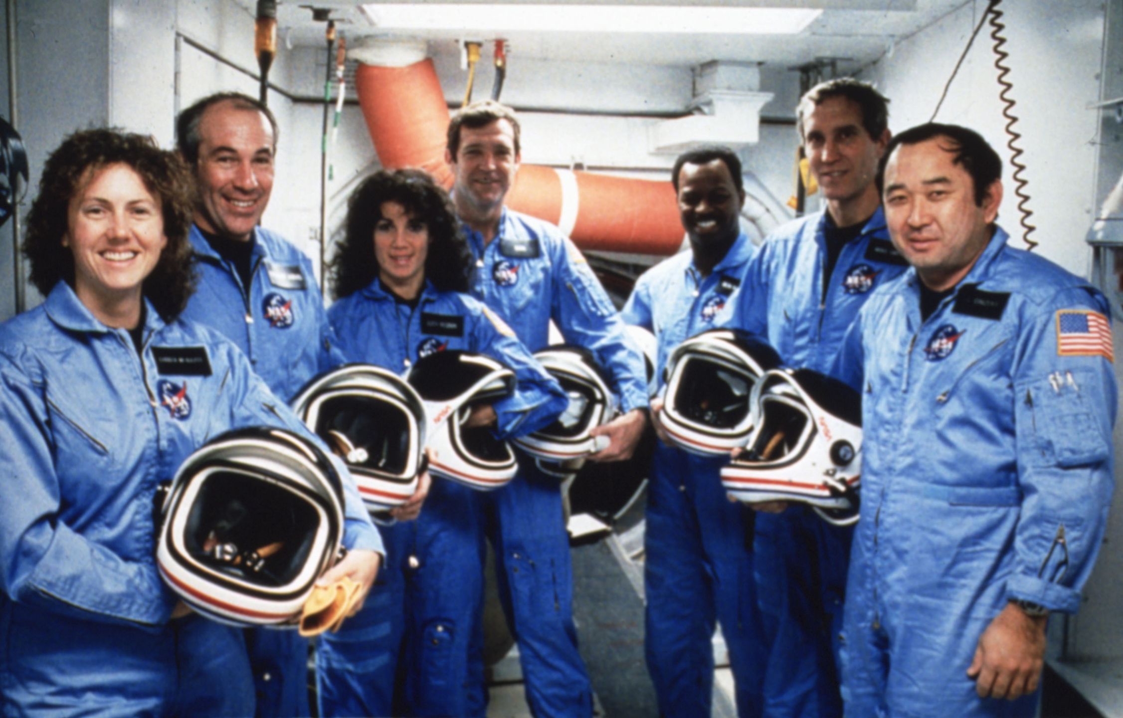 Christa McAuliffe, Gregory Jarvis, Judith Resnik, Francis Scobee, Ronald McNair, Michael John Smith i Ellison Onizuka, załoga ChallengeraChrista McAuliffe, Gregory Jarvis, Judith Resnik, Francis Scobee, Ronald McNair, Michael John Smith i Ellison Onizuka, załoga Challengera