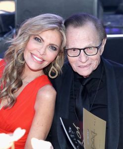 Larry King nie uwzględnił żony w testamencie. Wdowa kontratakuje