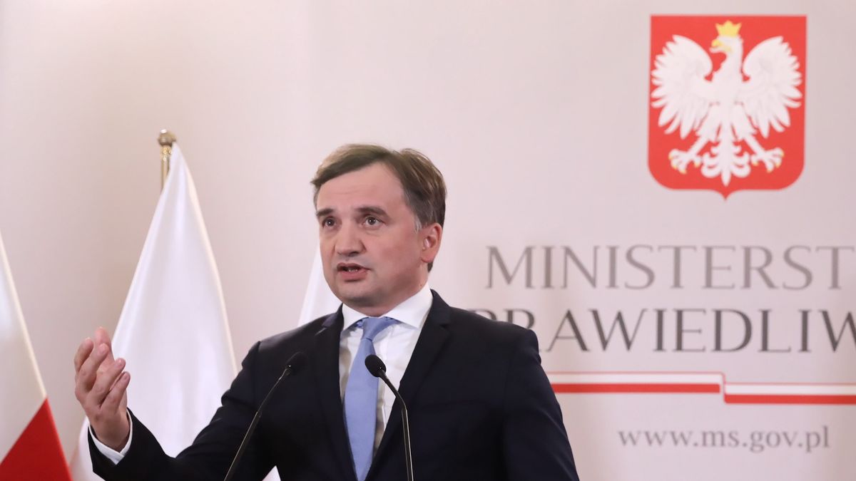 Zbigniew Ziobro po wieści o blokadzie unijnych środków grzmi o "szantażu o korupcyjnym charakterze" 