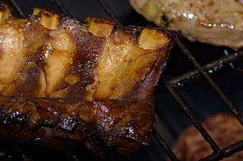 Nasilają stan zapalny w organizmie. Mogą indukować nowotwory