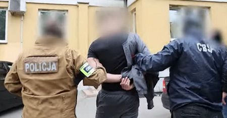 Zmienił wygląd, zerwał kontakty z rodziną. Adrian P. w rękach służb