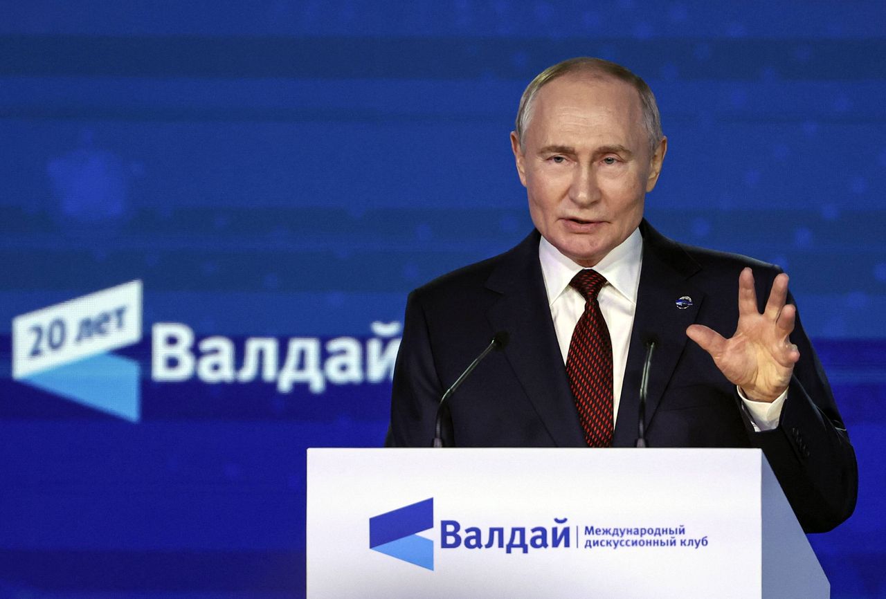 Putin congratulates Trump, signals warming relations