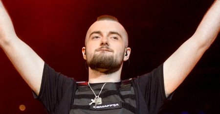 Bedoes przekazał 100 TYSIĘCY ZŁOTYCH na pomoc Ukrainie. "Nie udawajmy, że to się nie dzieje"