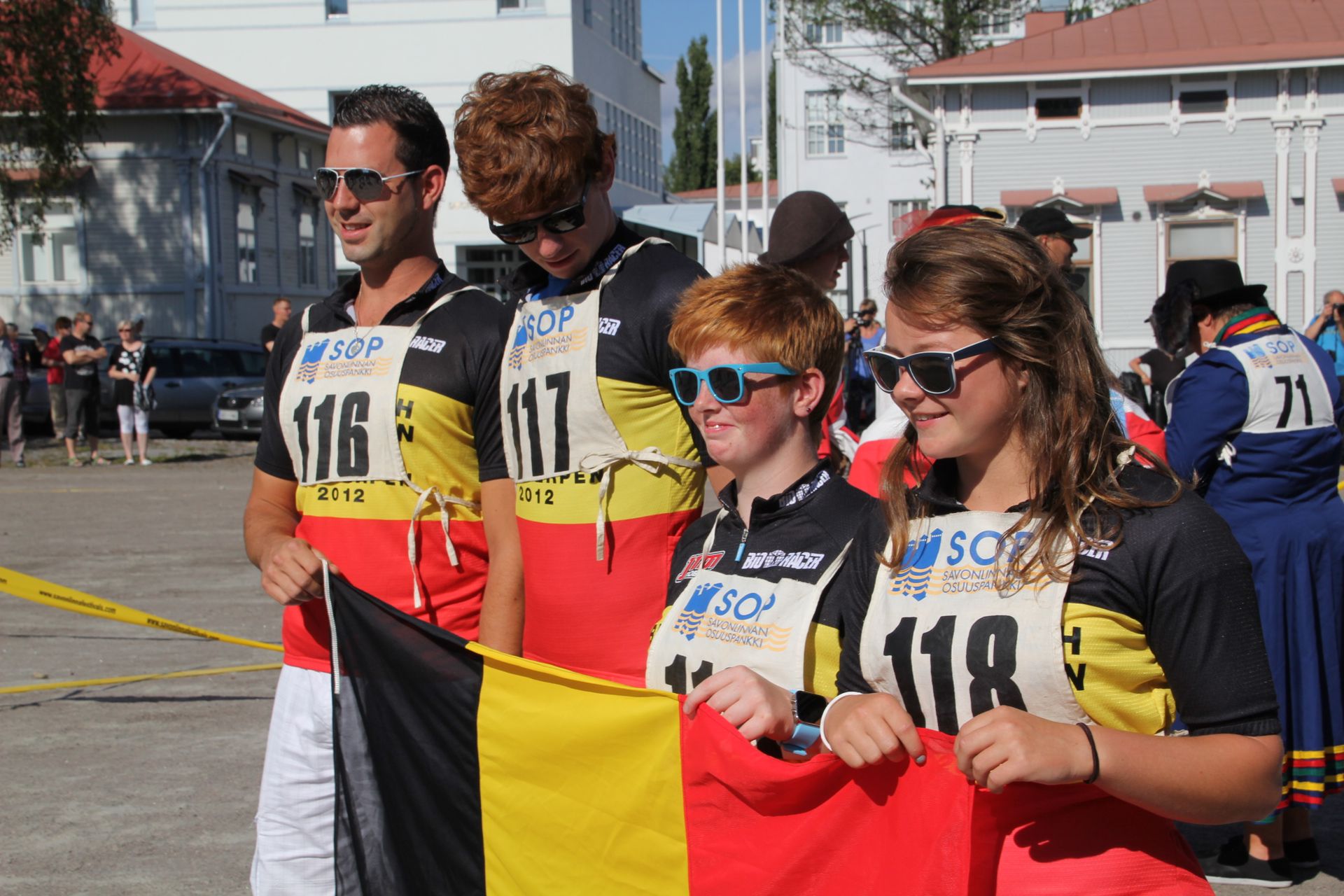 Finowie propagują nowy sport - rzut telefonem komórkowym 3