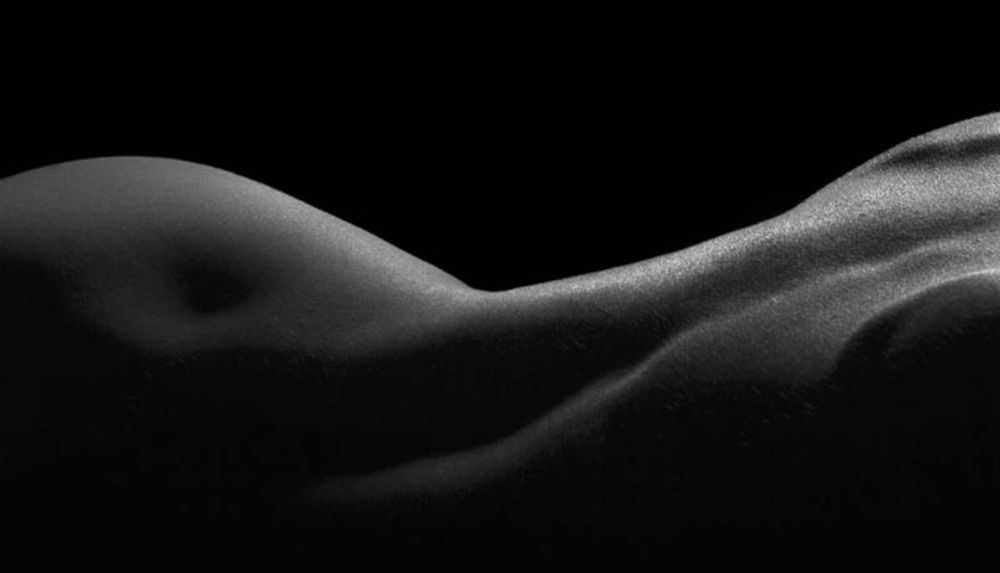 Niewidomy fotograf tworzy piękne krajobrazy z kobiecych ciał 4