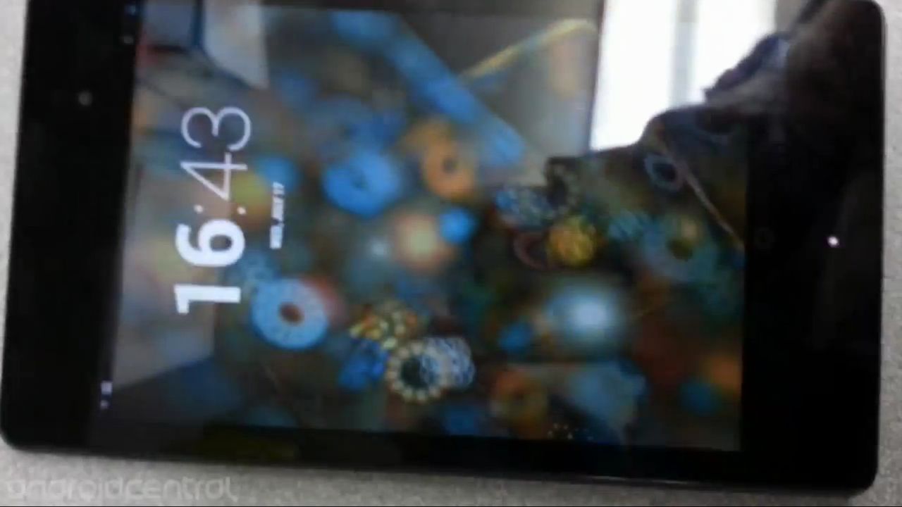 Dzień androidowych przecieków: nowy Nexus 7 i Android 4.3 na Nexusie 4 uchwycone na wideo