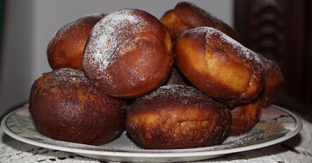 Moja babcia pączki robiła na wodzie. Znikały od razu po wyjęciu z garnuszka