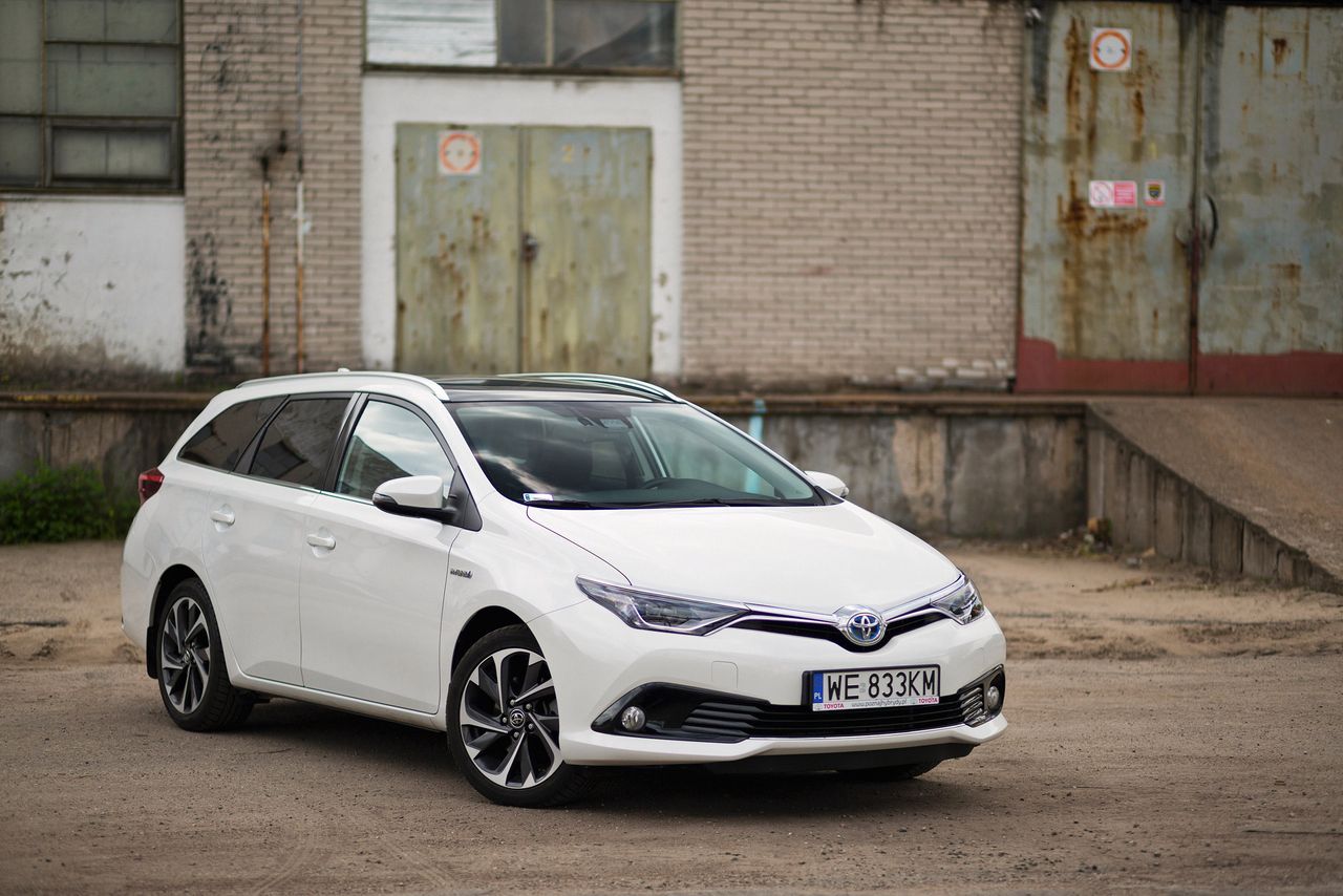 Toyota Auris Touring Sports 1.8 Hybrid Comfort - test [wideo]