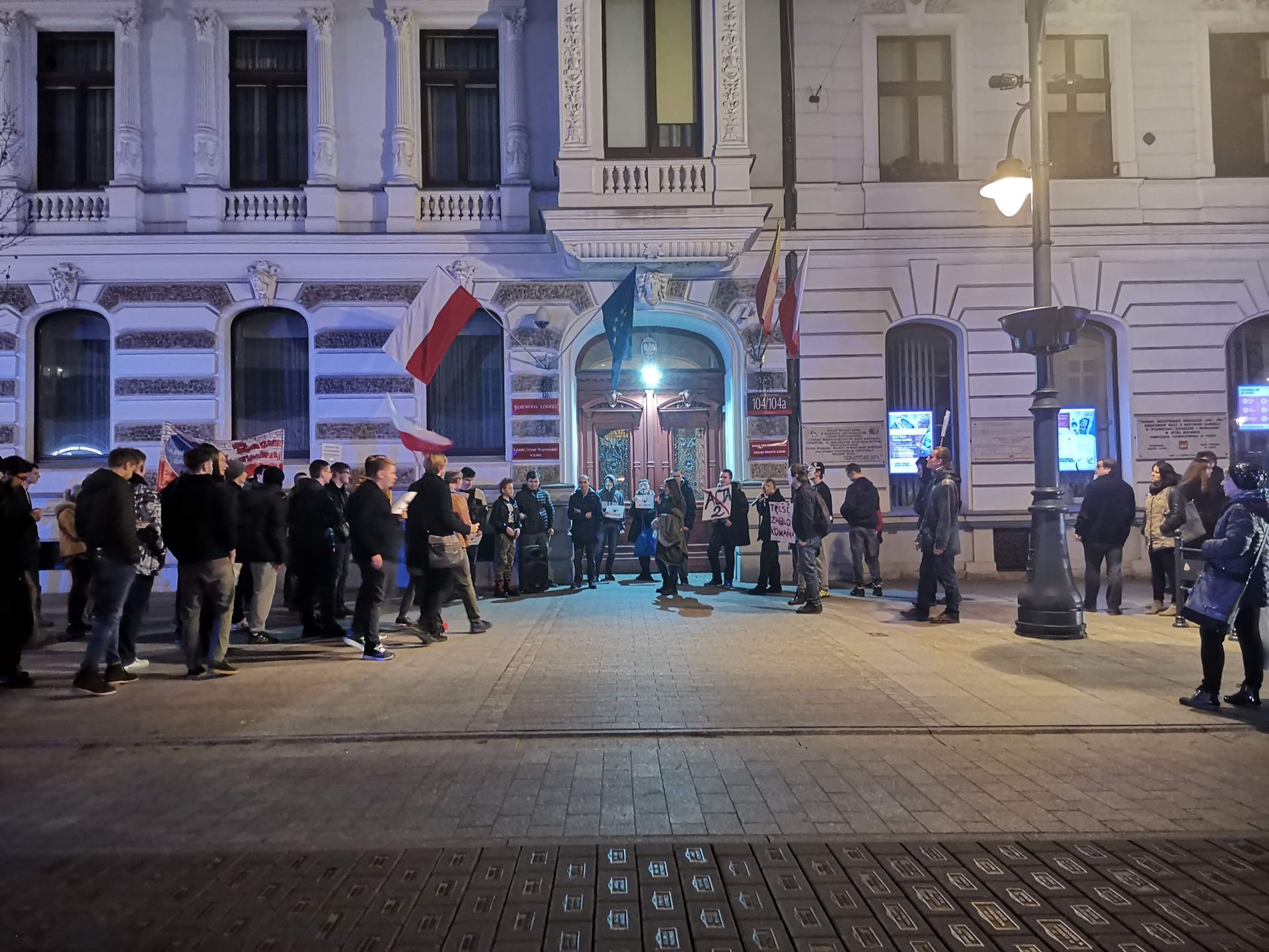 Łódź, protest pod Urzędem Miasta