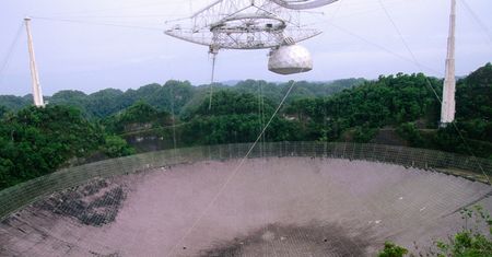 Świat pamięta katastrofę Arecibo. Co dalej z "oknem" na wszechświat?