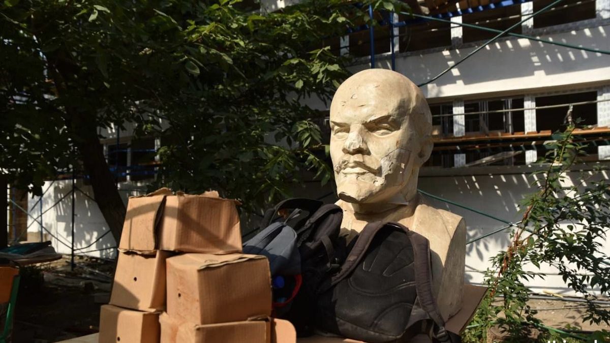 Lenin wrócił do Mariupola 