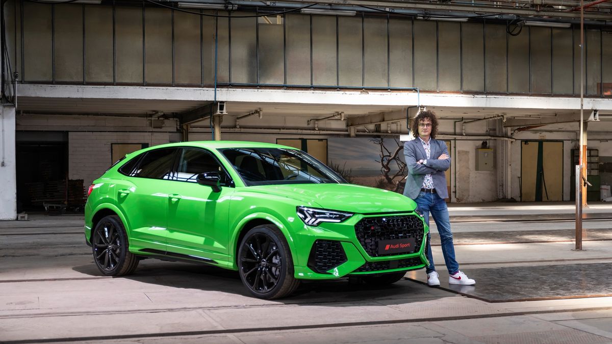 Audi RS Q3 Sportback w tym kolorze wygląda jak małe Lamborghini Urus.